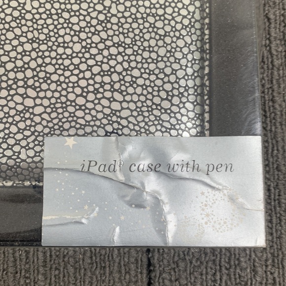 OfficeMax Ipad Case with Pen Set Silver Black Pebble Snap Closure 10" X 8" New - Picture 3 of 10